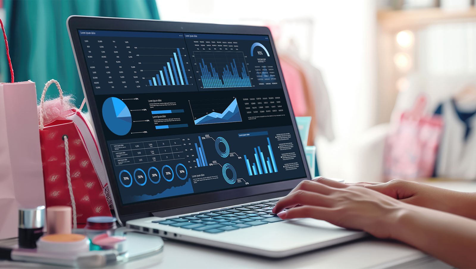 Ecommerce analytics supported by ecommerce solutions